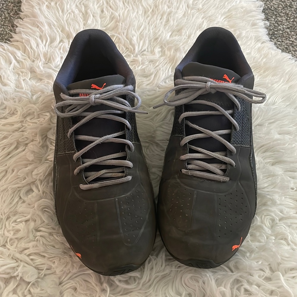 Men’s running shoes